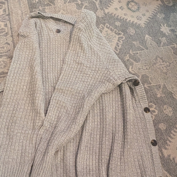Long sleeve tunic sweater with buttons - Picture 3 of 4